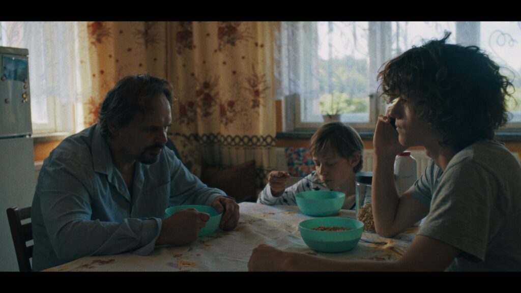 Kadr z filmu „Taty nie ma w domu"